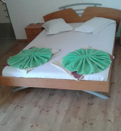 בית הארחה Zora *