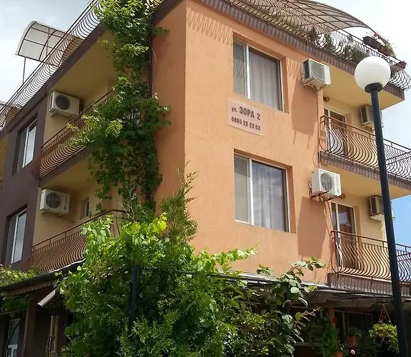 Zora בית הארחה *