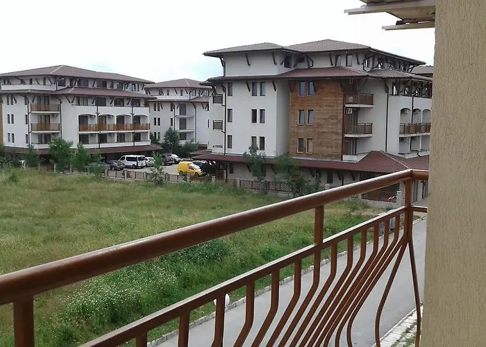 Zora בית הארחה *